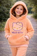 ⁦طقم شتوي بناتي دافئ وناعم بخامة فرو⁩ - الصورة ⁦4⁩